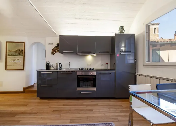 Venice Guggenheim Apartment By Wonderful Italy